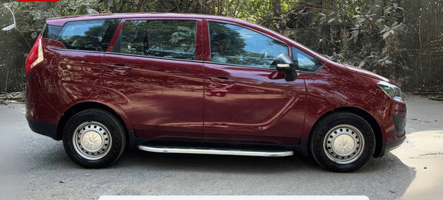 https://images10.gaadi.com/usedcar_image/4597390/original/processed_473f0ec07ba310e38e32e53384074a62.png?imwidth=6401