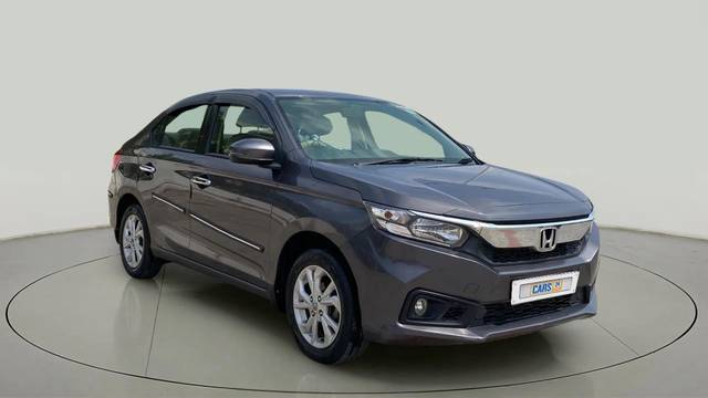 https://images10.gaadi.com/usedcar_image/4597391/original/e672b7ecd8710e5984f0d2bc123649b2.jpg?imwidth=6400