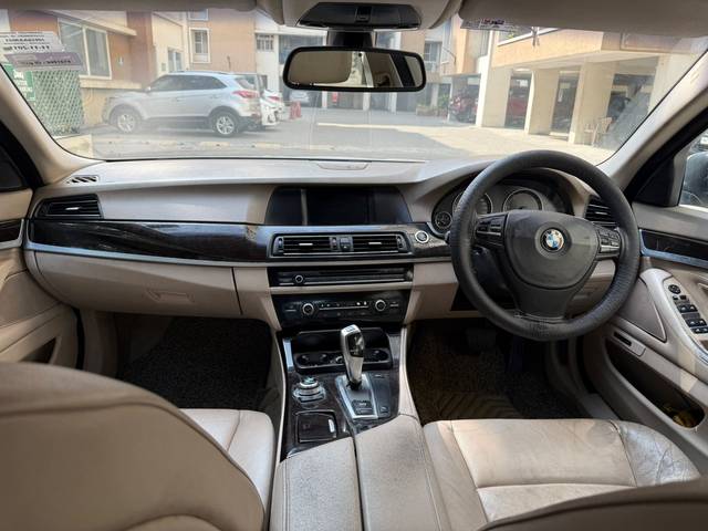 https://images10.gaadi.com/usedcar_image/4597395/original/bb8dd7f9b12365b213f37ec023f14c47.jpg?imwidth=6402