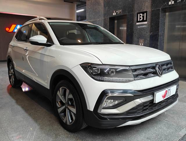 https://images10.gaadi.com/usedcar_image/4597396/original/processed_60d891700bfc716afe03ad1b0bbdfbe4.jpg?imwidth=6400