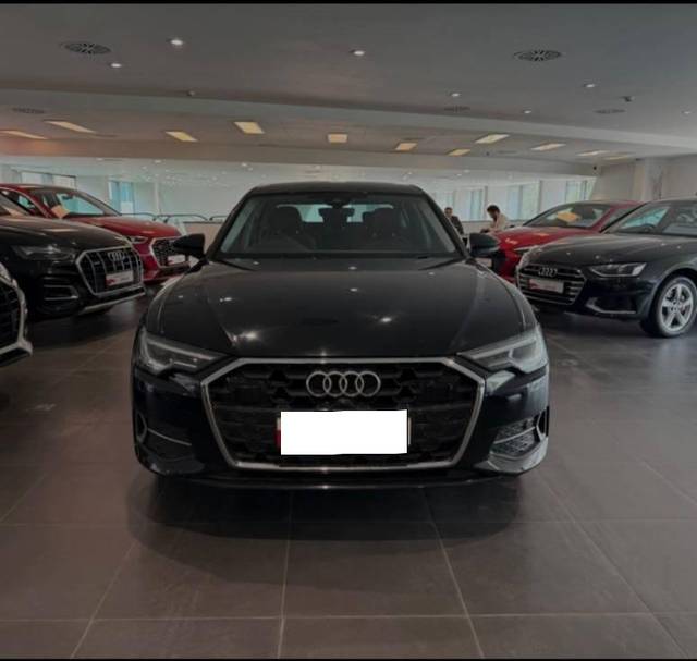 https://images10.gaadi.com/usedcar_image/4597413/original/processed_bb2e6e90e205e5d6d648bceb8af2dd43.jpg?imwidth=6400