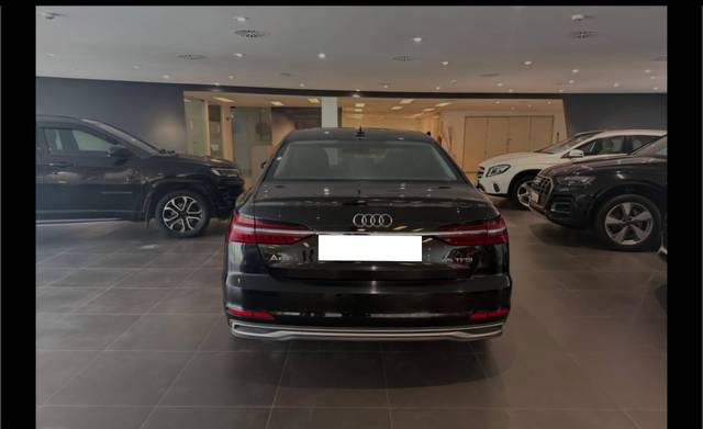 https://images10.gaadi.com/usedcar_image/4597413/original/processed_ca3b6548967f08e20118da82c7e72051.jpg?imwidth=6402