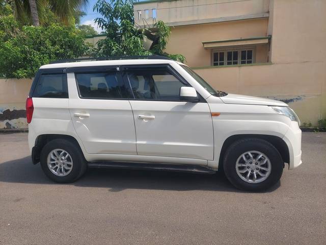 https://images10.gaadi.com/usedcar_image/4597422/original/37b2d18672d3c7cb4befd7d23ef05f65.jpg?imwidth=6401