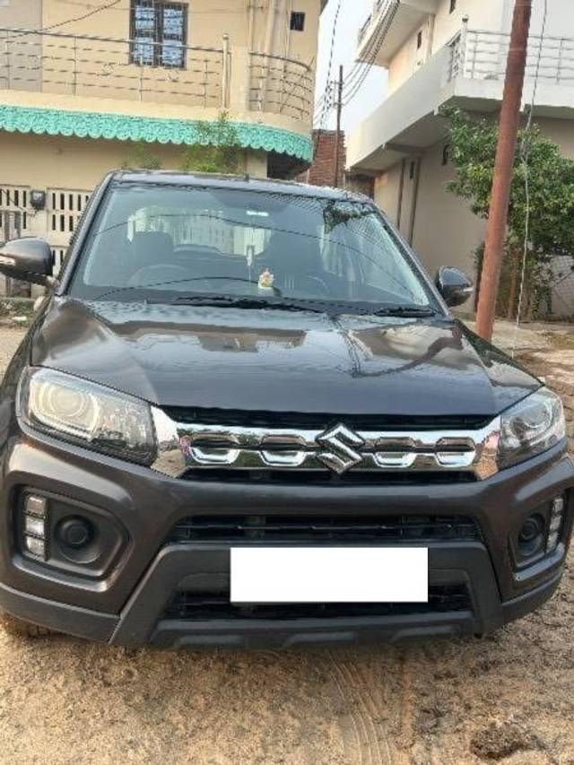 https://images10.gaadi.com/usedcar_image/4597424/original/processed_f5532663-0baa-4feb-921f-b334ad56126a.jpeg?imwidth=6400