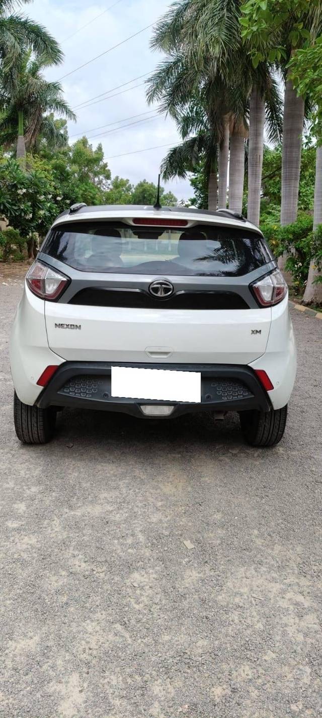 https://images10.gaadi.com/usedcar_image/4597440/original/processed_0b8d2e6a-8cc8-402d-8692-70813e11f7b9.jpg?imwidth=6402