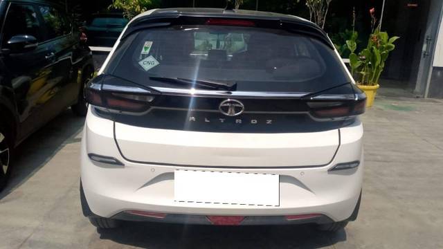 https://images10.gaadi.com/usedcar_image/4597443/original/processed_f29ff7fe-3aff-4afe-959c-c1df5762dcc8.jpeg?imwidth=6400