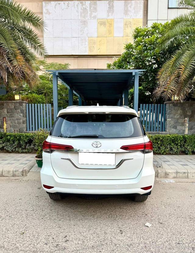 https://images10.gaadi.com/usedcar_image/4597445/original/processed_652b66b3c158a5d4b9ebad57208579b9.jpg?imwidth=6401