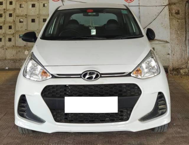 https://images10.gaadi.com/usedcar_image/4597457/original/processed_63b85155-a24f-452a-8d18-0b8f8476b15a.jpg?imwidth=6400
