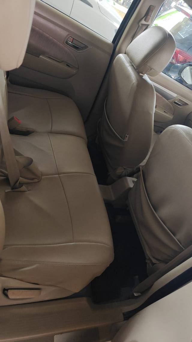 https://images10.gaadi.com/usedcar_image/4597474/original/c0e08ca881a5040d06986892becd0d03.jpg?imwidth=6402