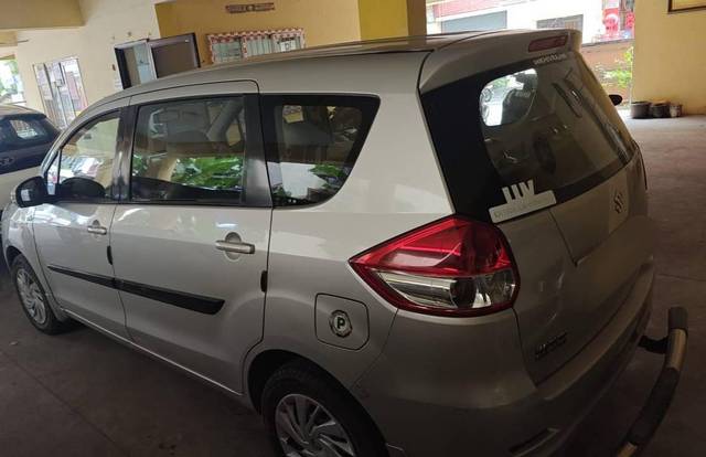 https://images10.gaadi.com/usedcar_image/4597474/original/processed_5a2007169d74b2848e73bcc45abc6527.jpg?imwidth=6401