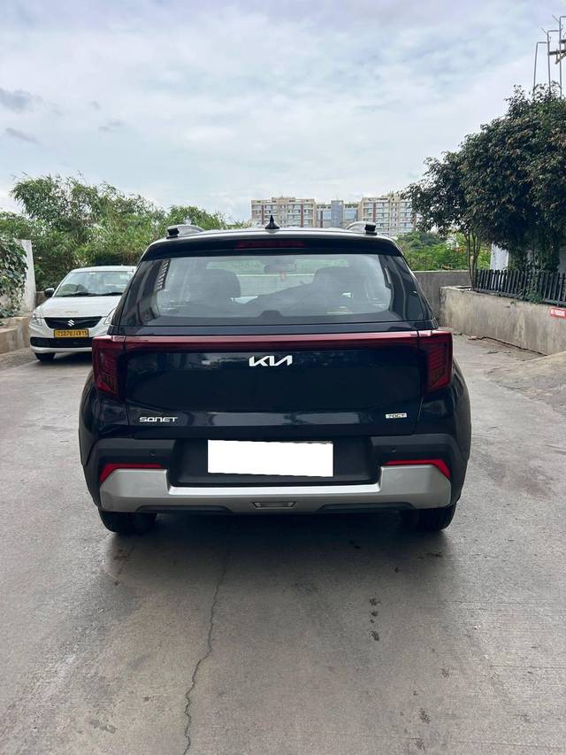 https://images10.gaadi.com/usedcar_image/4597481/original/processed_10e5a05c5bc73442599720ccf661e5a0.jpg?imwidth=6402
