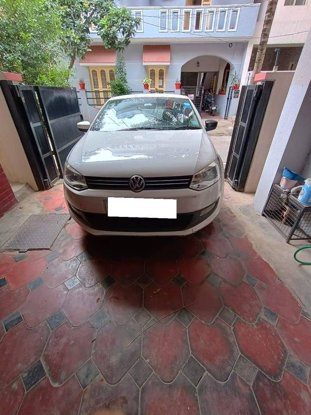 https://images10.gaadi.com/usedcar_image/4597485/original/processed_a42df97e-d206-4631-9a5b-62a026c36515.jpg?imwidth=6400