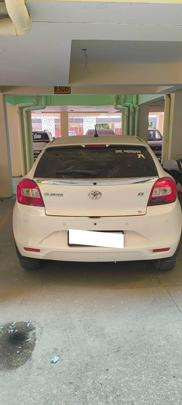 https://images10.gaadi.com/usedcar_image/4597491/original/processed_4a5e8d5a-84ad-4f69-a140-88543022e2e3.jpg?imwidth=6401