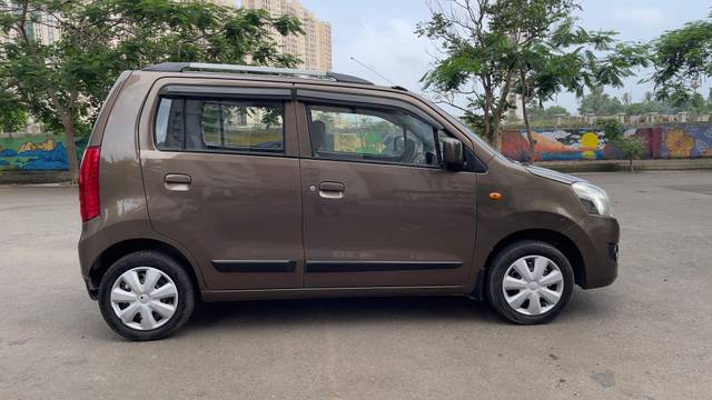 https://images10.gaadi.com/usedcar_image/4597504/original/12c67eadb00ed41a3c16f9f3b470fda3.jpg?imwidth=6401