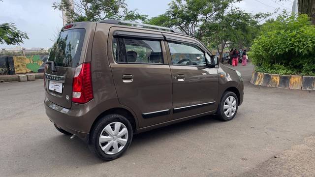 https://images10.gaadi.com/usedcar_image/4597504/original/processed_3093d19aaeefd4f0ef9b06f020b1a878.jpg?imwidth=6402