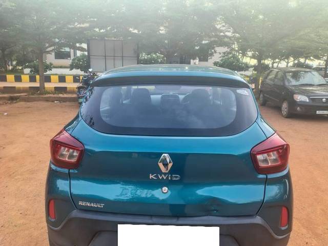 https://images10.gaadi.com/usedcar_image/4597523/original/processed_80e6d53e-ea86-476f-86a7-7d5d676edc50.jpeg?imwidth=6400