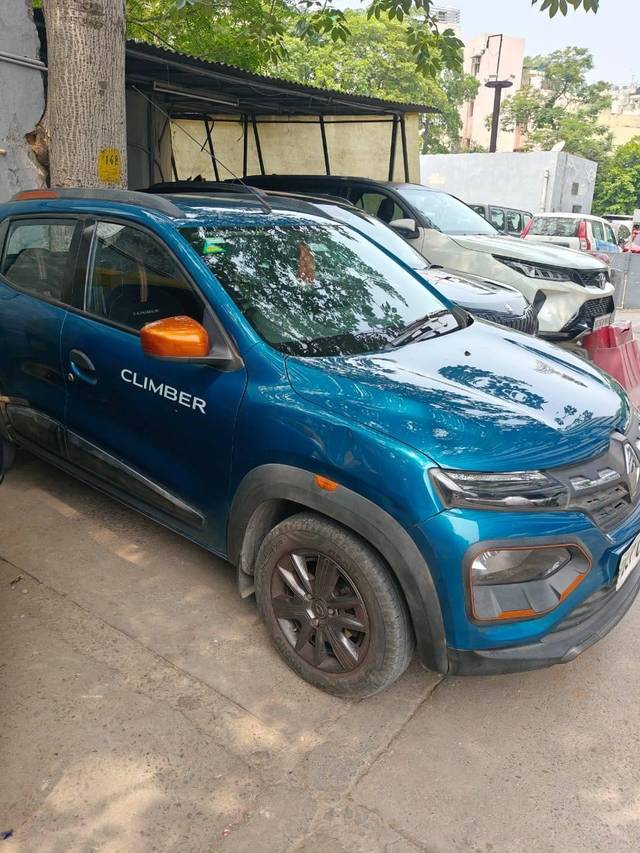 https://images10.gaadi.com/usedcar_image/4597531/original/processed_f0ae2281-4cb8-4418-bd40-a4fb739ecdbf.jpg?imwidth=6402