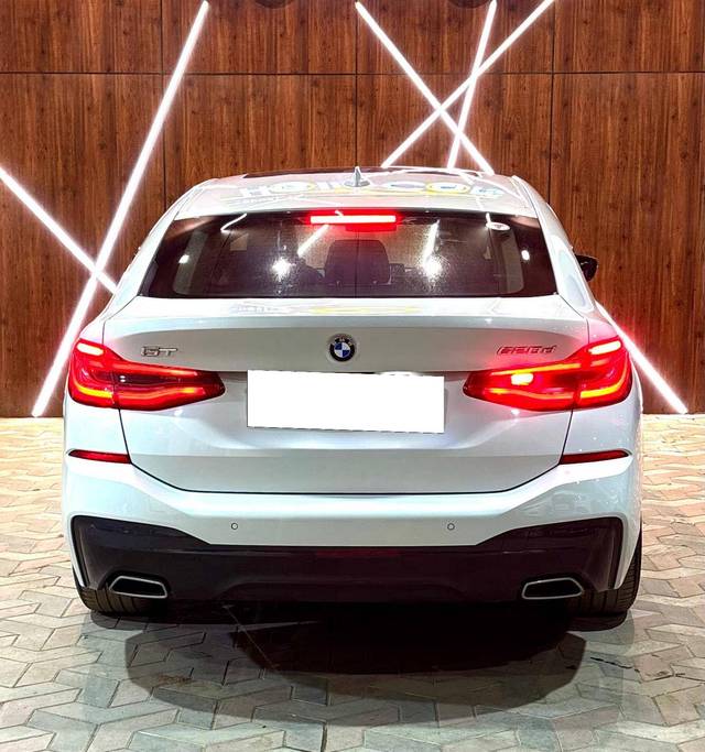 https://images10.gaadi.com/usedcar_image/4597553/original/processed_d68c2212a12df1ad53aa4502827a55b8.jpg?imwidth=6402