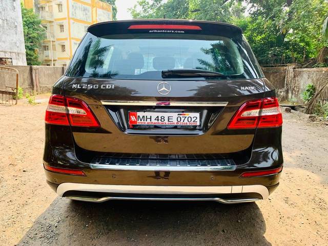 https://images10.gaadi.com/usedcar_image/4597557/original/processed_e4f75cfcab6f10af1a4f2e9d21184bba.jpg?imwidth=6402