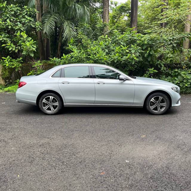 https://images10.gaadi.com/usedcar_image/4597559/original/60c5f3adaa755c68d31a6b87bb27552d.jpg?imwidth=6401