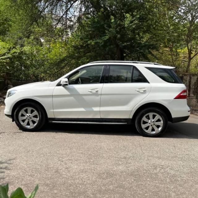 https://images10.gaadi.com/usedcar_image/4597566/original/23bff3877ec1adf3d3a19bd617738ff2.jpeg?imwidth=6402