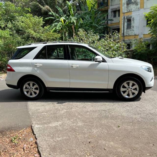 https://images10.gaadi.com/usedcar_image/4597566/original/9dcad617d2573a9a8bf9981bc135a3c4.jpeg?imwidth=6401