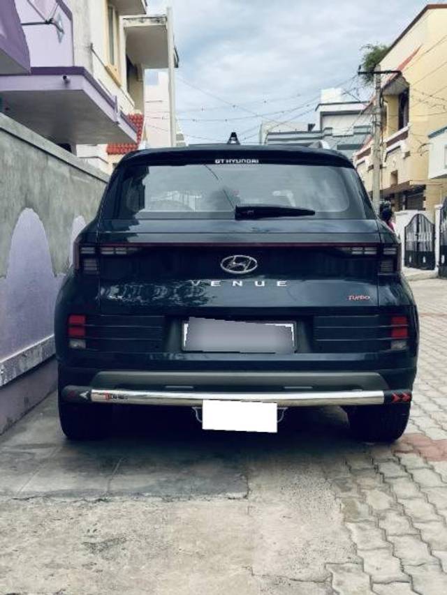 https://images10.gaadi.com/usedcar_image/4597569/original/processed_e55f3cfb-4a9f-4955-9f48-ac4f7fcb2f40.jpg?imwidth=6402