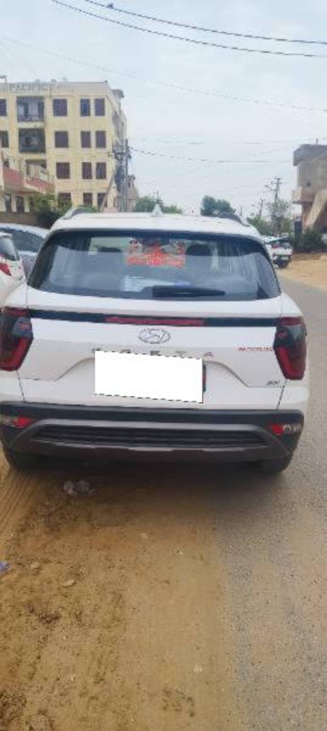 https://images10.gaadi.com/usedcar_image/4597584/original/processed_9e53db9a-cde1-417e-8bb5-7897832b49c4.jpg?imwidth=6401