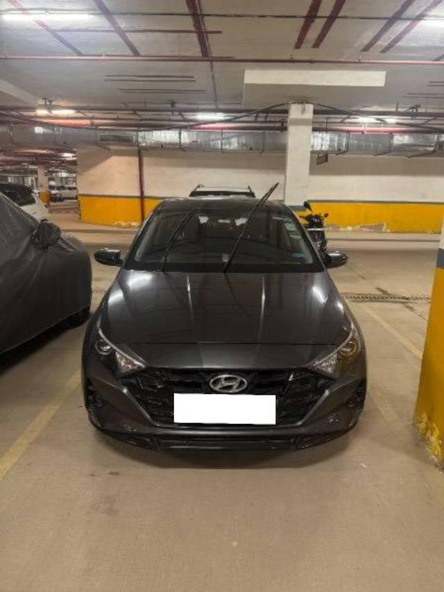 https://images10.gaadi.com/usedcar_image/4597598/original/processed_d4af1e74-a975-463a-ae6d-05a2acf8d901.jpeg?imwidth=6400