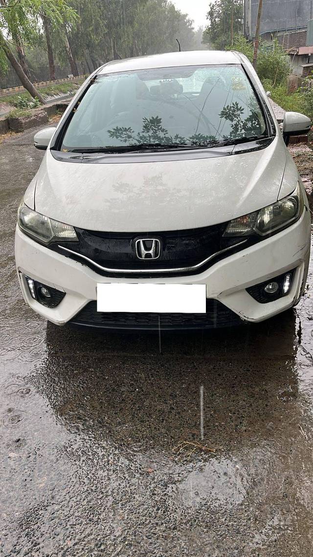 https://images10.gaadi.com/usedcar_image/4597622/original/processed_bdef72b2-a705-4205-b217-c4e053dd984e.jpg?imwidth=6400