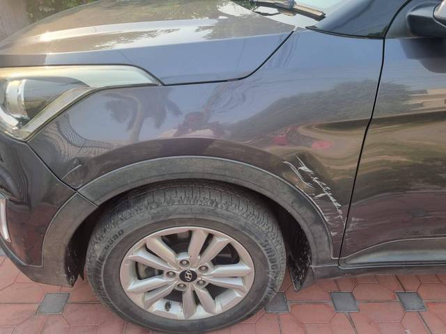 https://images10.gaadi.com/usedcar_image/4597640/original/processed_8cbf625a-d35d-4321-89e4-ecdb89f29b33.jpg?imwidth=6402