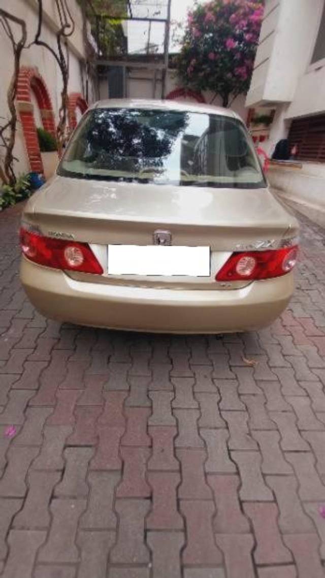https://images10.gaadi.com/usedcar_image/4597644/original/processed_6910e514-d5f7-4cc2-b75e-02c6de037d2f.jpg?imwidth=6401
