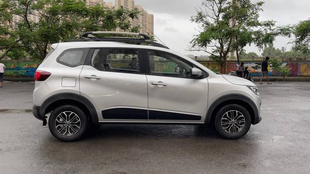 https://images10.gaadi.com/usedcar_image/4597653/original/310241656a48fa0f24afcb7d894c827a.jpg?imwidth=6401