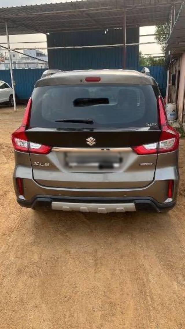 https://images10.gaadi.com/usedcar_image/4597655/original/87fc07ec-1865-4289-91eb-821a00394fff.png?imwidth=6402