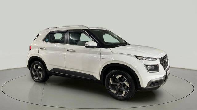 https://images10.gaadi.com/usedcar_image/4597663/original/72425be27c8c14da4bf33bc69ffcdbbf.jpg?imwidth=6400