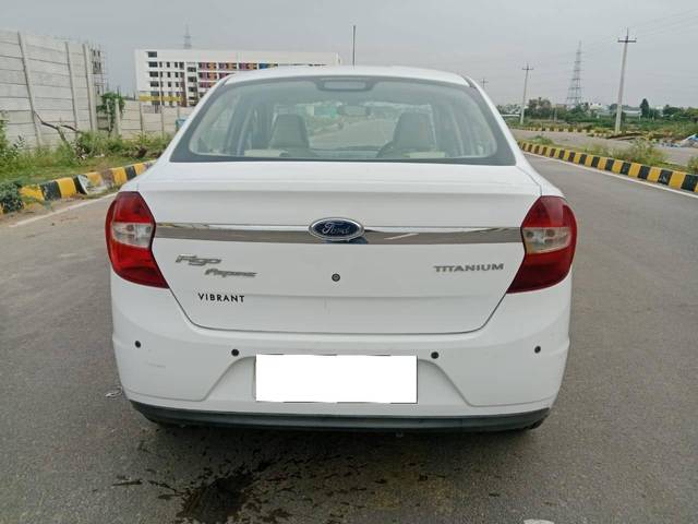 https://images10.gaadi.com/usedcar_image/4597687/original/processed_fe0970ffbf92ff4ef73b72692cd750eb.jpg?imwidth=6402