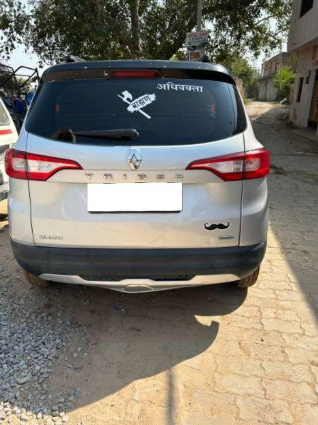 https://images10.gaadi.com/usedcar_image/4597697/original/processed_13f205dc-db03-414a-a837-b7bd973e9720.jpg?imwidth=6402