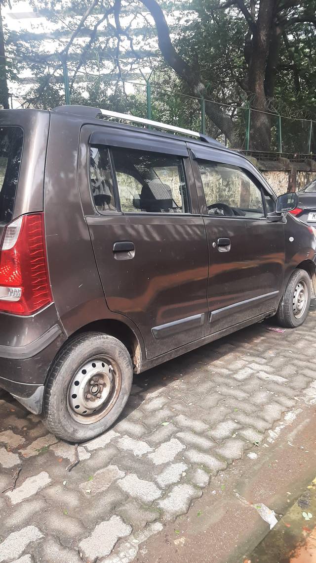https://images10.gaadi.com/usedcar_image/4597735/original/processed_059d4321-4fdb-411f-818b-b46bc8dde522.jpg?imwidth=6400