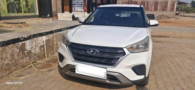 https://images10.gaadi.com/usedcar_image/4597744/original/processed_processed_dc0aadec-0626-4fd9-9d3f-6cef2c29714a.jpg?imwidth=6400