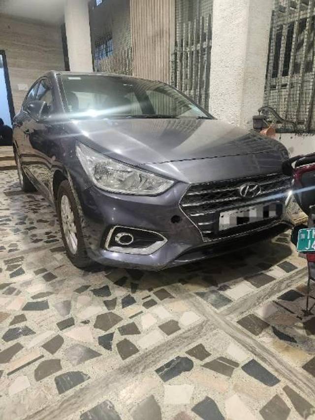 https://images10.gaadi.com/usedcar_image/4597749/original/processed_8cec4199-2fab-4d4d-9f32-caa645b7869a.jpg?imwidth=6400