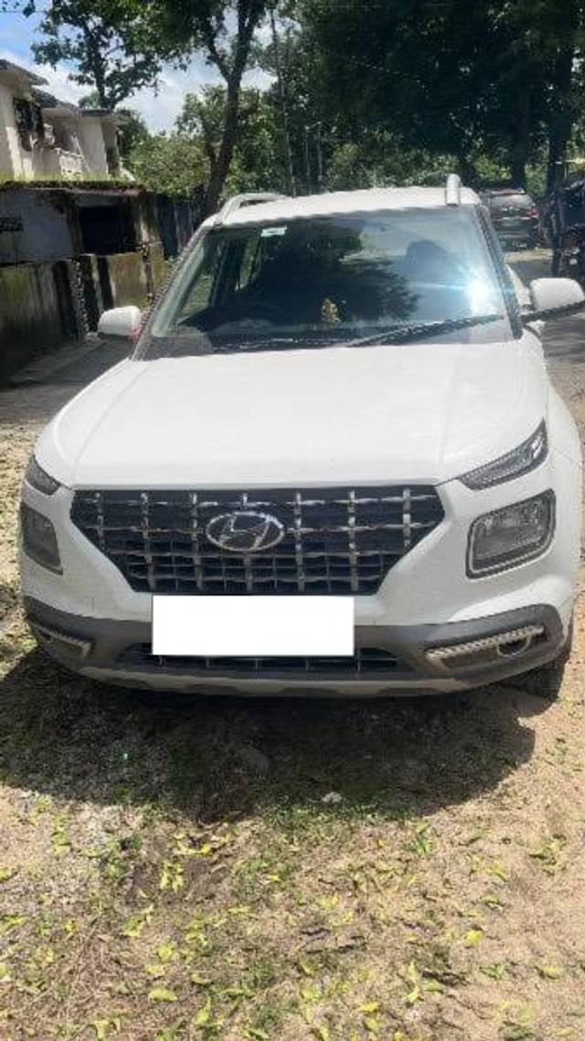https://images10.gaadi.com/usedcar_image/4597758/original/processed_2daf78a6-9a8f-42dd-8876-95135628fd57.jpeg?imwidth=6400