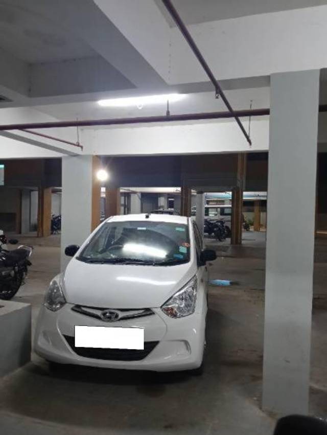 https://images10.gaadi.com/usedcar_image/4597769/original/processed_6705f17a-edc9-4eb7-8d51-f8f656332a5c.jpg?imwidth=6400