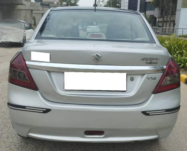https://images10.gaadi.com/usedcar_image/4597772/original/processed_5d179a431919f6333f7a997d5b802aec.jpg?imwidth=6402