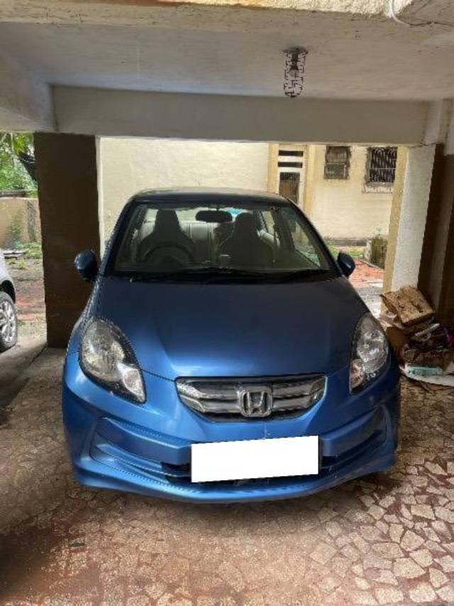 https://images10.gaadi.com/usedcar_image/4597799/original/processed_3b7c51b3-a8b1-41c1-b64e-e2b0bb6a40a5.jpg?imwidth=6400