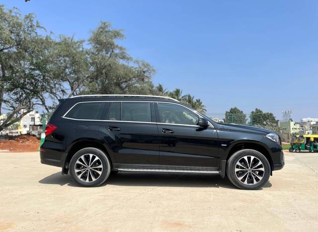 https://images10.gaadi.com/usedcar_image/4597853/original/processed_4522db6a691aa0f7780d0bd68c1d4bd8.jpg?imwidth=6401