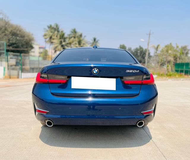 https://images10.gaadi.com/usedcar_image/4597856/original/processed_0a48a6c7a4ed72cdcbd1e15b0dae11db.jpg?imwidth=6402