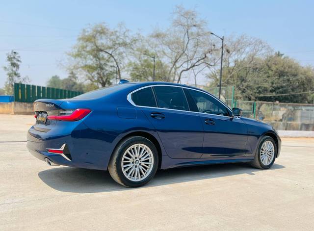https://images10.gaadi.com/usedcar_image/4597856/original/processed_1481deb56f68802f4ca894204234d16f.jpg?imwidth=6401