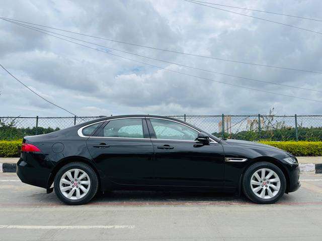 https://images10.gaadi.com/usedcar_image/4597858/original/2c37c4bb44b830fa9f020871f955fcd2.jpg?imwidth=6401