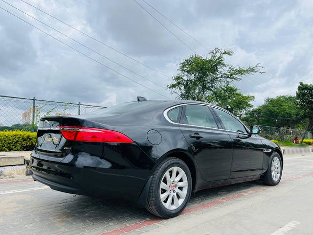 https://images10.gaadi.com/usedcar_image/4597858/original/processed_159a2e43ed496b7109991608484355d6.jpg?imwidth=6402