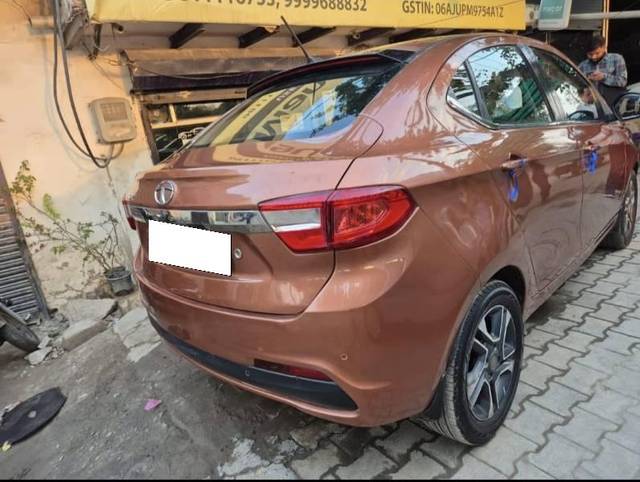 https://images10.gaadi.com/usedcar_image/4597894/original/processed_c130be91-81c4-46eb-8905-abfa5988d02b.jpg?imwidth=6400